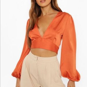 Long-sleeve crop top